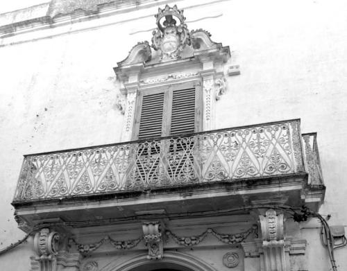 De Vito-Papadia-Greco Palace
