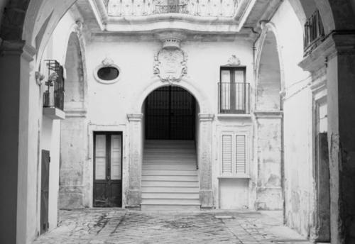 Agricoli-Robertini-Lubelli Palace