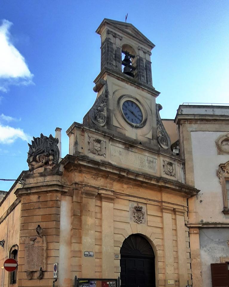 Clock Tower Court – Umberto I street