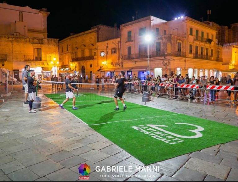 SPORTS IN THE SQUARE